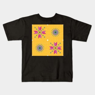 Geometric retro stars in pink on golden yellow, seamless pattern Kids T-Shirt